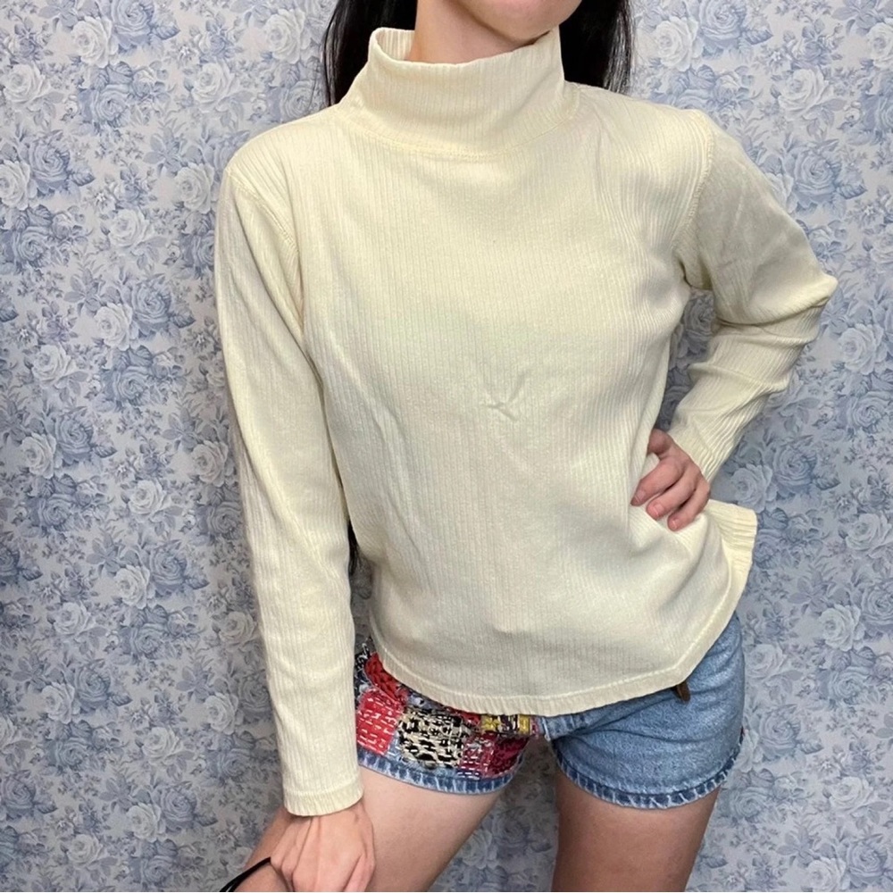 Vintage Turtleneck Sweater Ribbed Cream Academia Minimalist Aesthetic Stretchy L